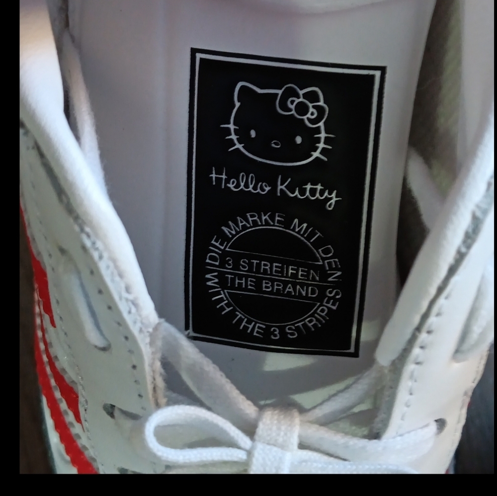 NEW HELLO KITTY Limited Edition Adidas Gazelle Size 4Y or 6-6.5 W - Picture 11 of 13
